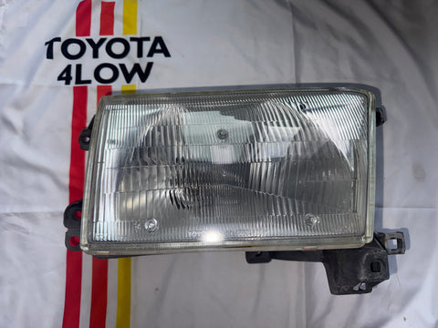 96-98 4Runner Passenger Headlight
