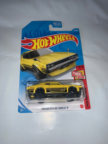 Hot Wheels yellow Nissan Skyline 2000 GT-R